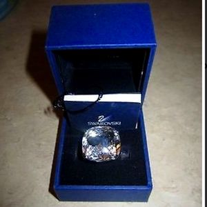SWAROVSKI CRYSTAL MERLIN COCKTAIL RING - SZ 7 / 55 (W/ BOX